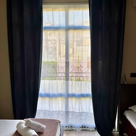 Blen Grand 3* Μπεράτ