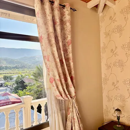 Blen Grand 3* Μπεράτ