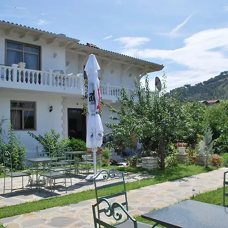 Blen Grand Μπεράτ